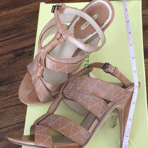 Strappy Max Studio Sandal Era size 6 - Picture 8 of 8